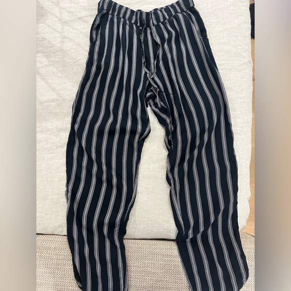 Black and white Striped linen pants - Picture 3 of 6